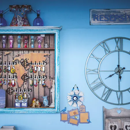 Couette-café Mai̇ 2*