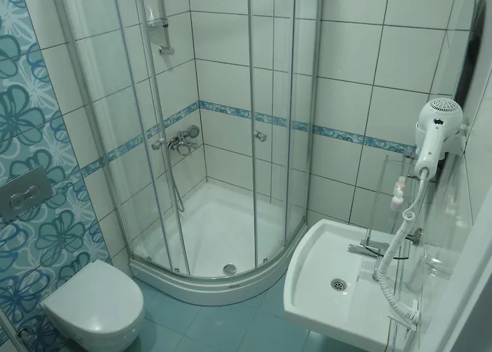 Mai̇ Bed & Breakfast